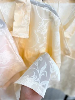 وست شیشه ای طرح دار